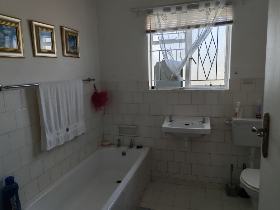 4 Bedroom Property for Sale in Koekenaap Western Cape